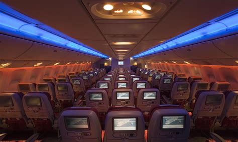 qatar airways boeing 777-200lr economy class